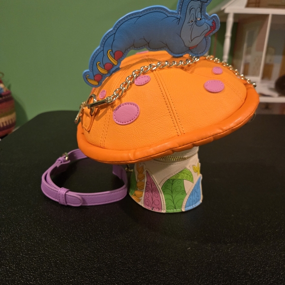 StitchShoppe Loungefly Alice In Wonderland CaterpillerMushroom CrossbodyBag NWOT - Picture 3 of 15